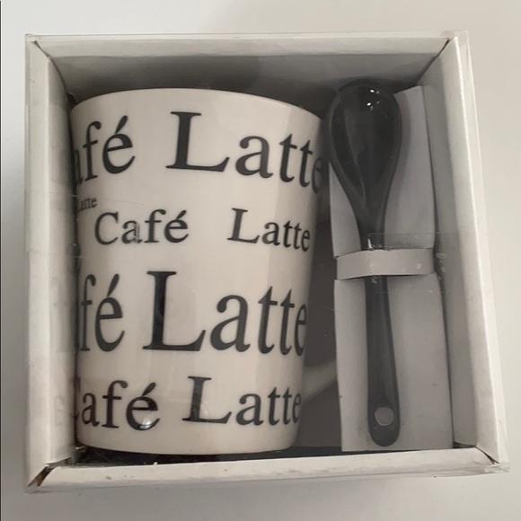 ❤️3 for $25❤️ Coffee mug with spoon - Picture 3 of 3